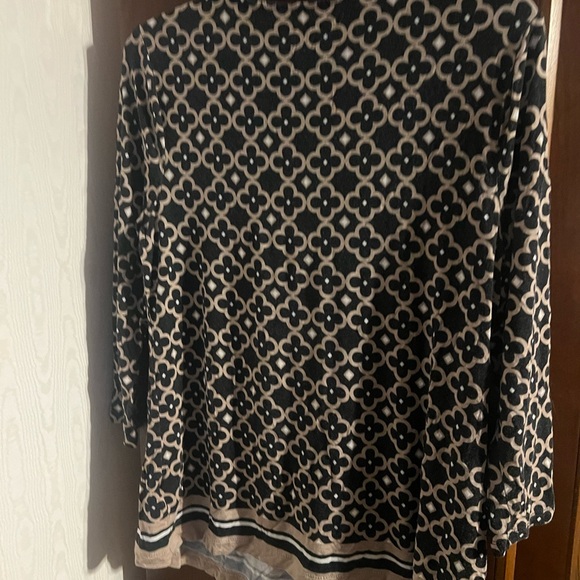 Croft & Barrow Black and White Ruched Blouse - Picture 3 of 3